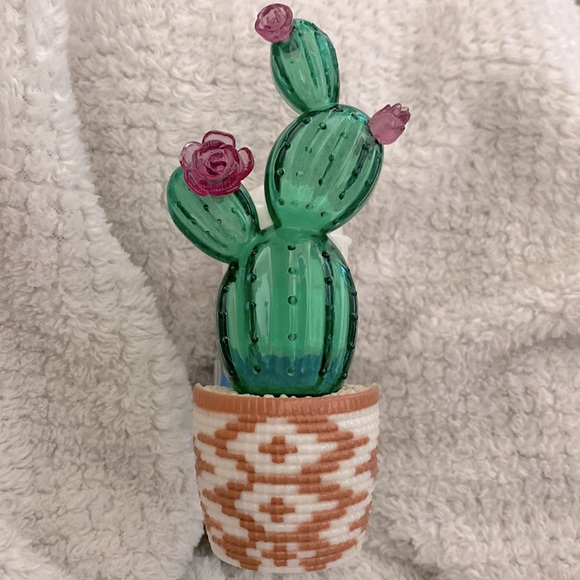 Bath & Body Works Other - BBW Wallflower’s Cactus 🌵